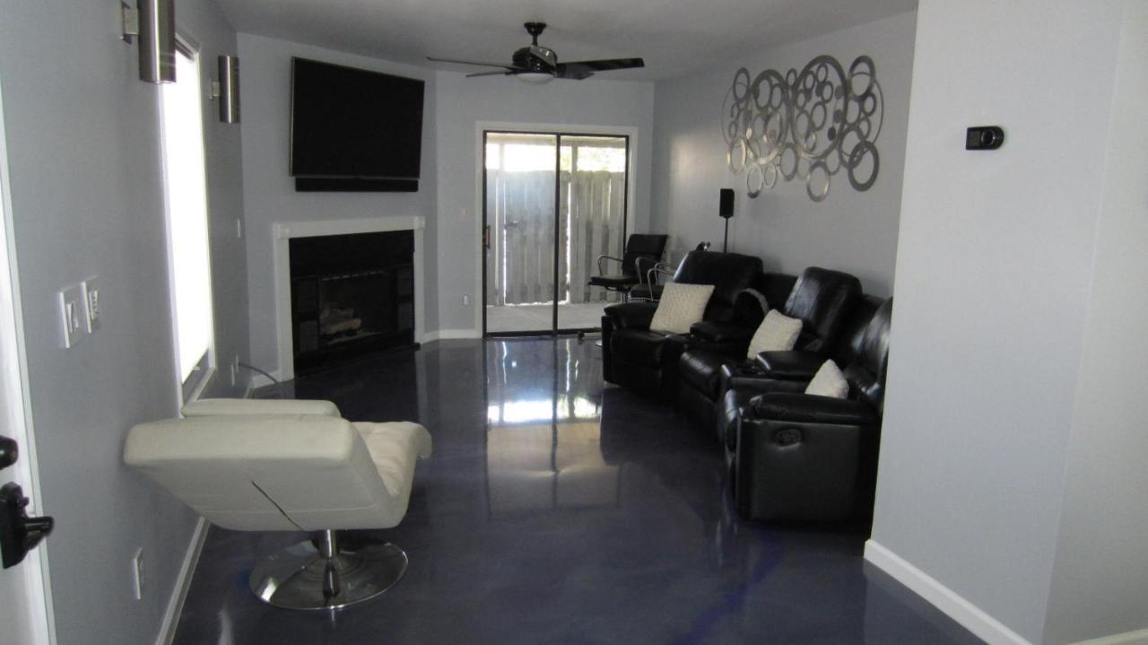 Highpoint Modern/Retro Condo מראה חיצוני תמונה