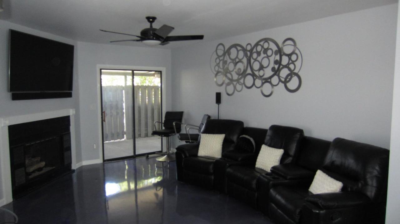 Highpoint Modern/Retro Condo מראה חיצוני תמונה