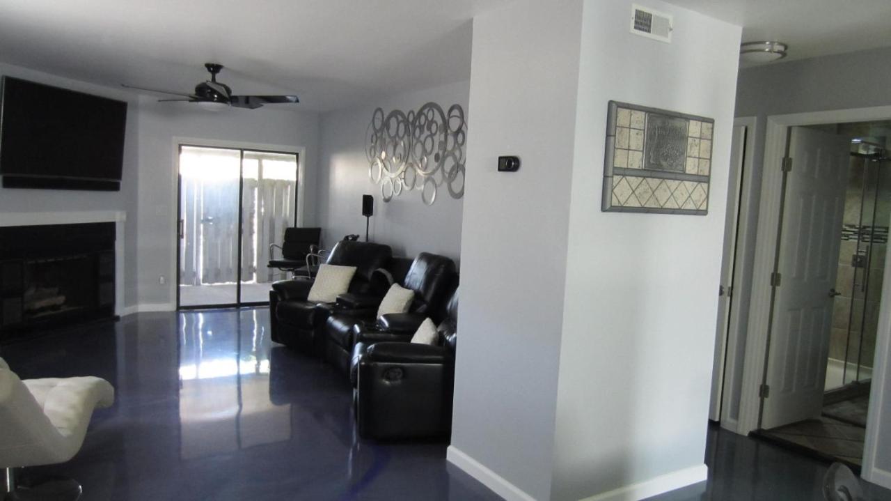 Highpoint Modern/Retro Condo מראה חיצוני תמונה